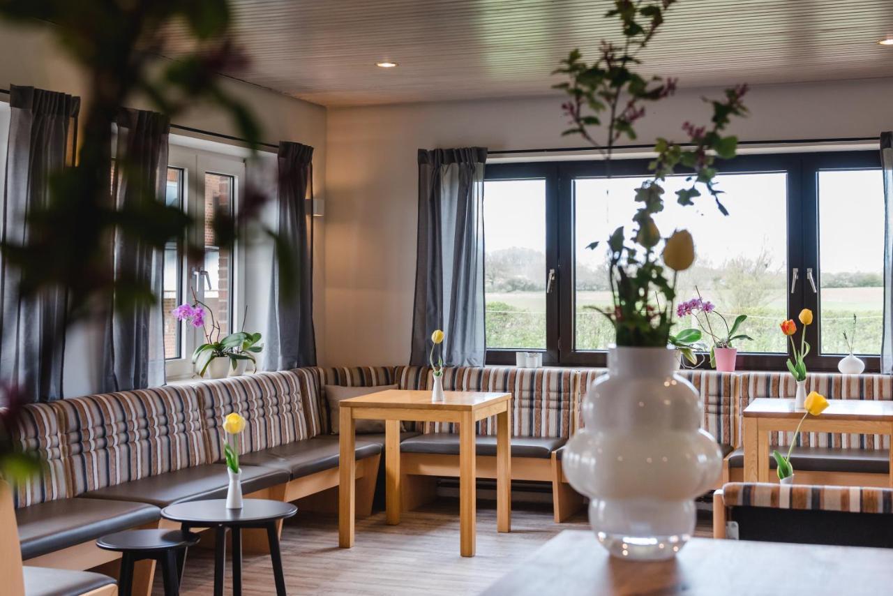 Straendhus Bed&Breakfast Hasselberg  Экстерьер фото